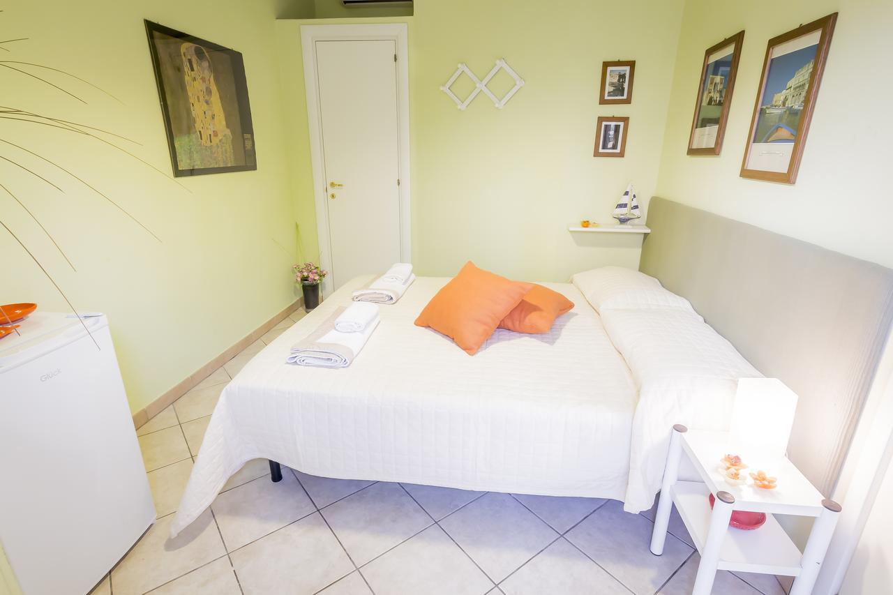 アレーツィオ Mandarinoarancio Bed & Breakfast エクステリア 写真