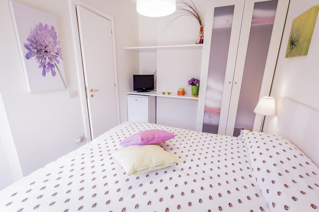 アレーツィオ Mandarinoarancio Bed & Breakfast エクステリア 写真