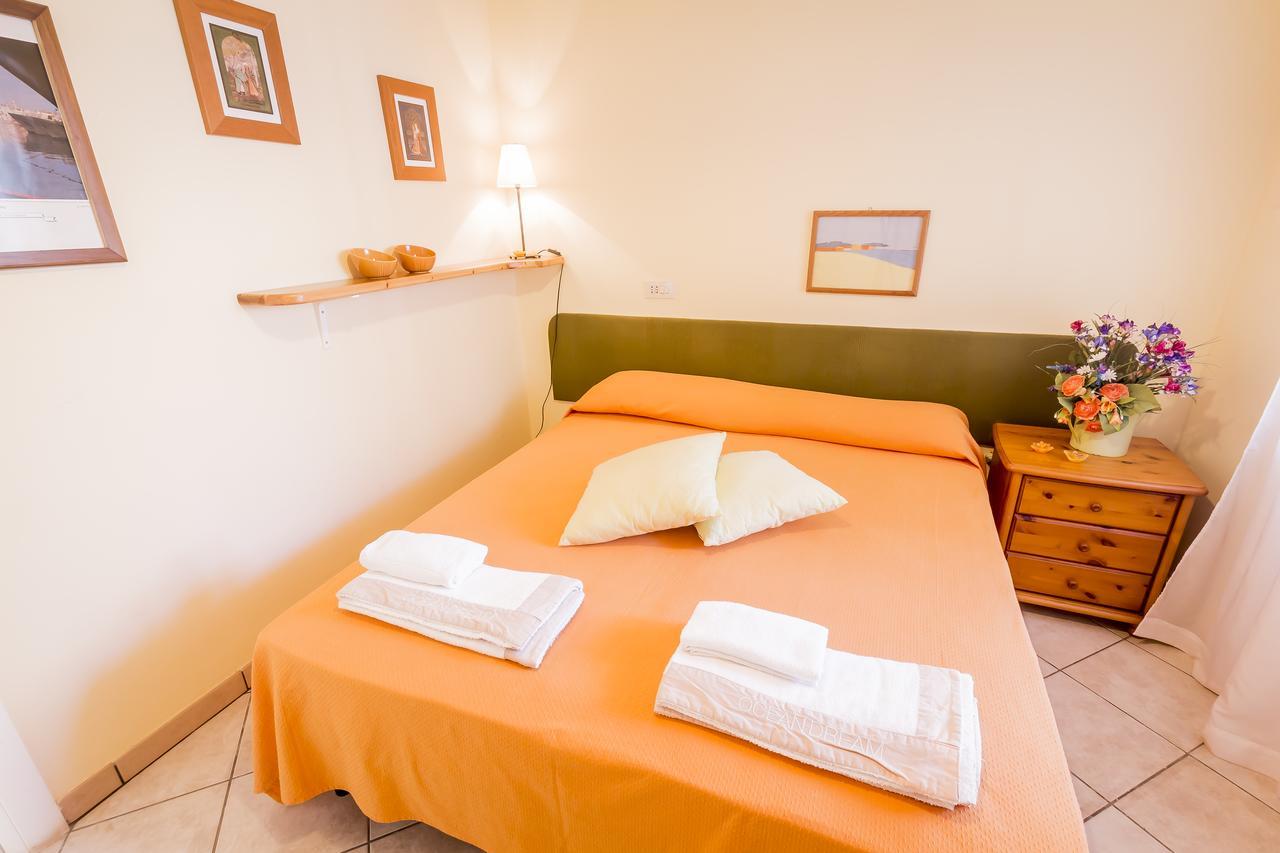 アレーツィオ Mandarinoarancio Bed & Breakfast エクステリア 写真